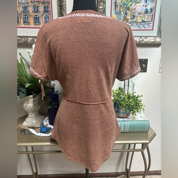 SAVANNA JANE BROWN & PINK BABYDOLL HIGH-LOW EMBROIDERED V-NECK CASUAL TOP SZ S - Picture 5 of 11